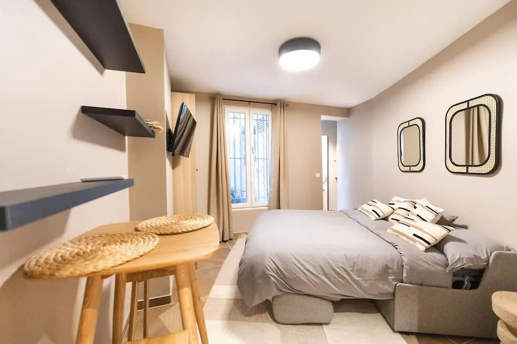 Bel Appartement Neuf Dans Le 9Eme Arrondissement Paříž 0*,  Francie